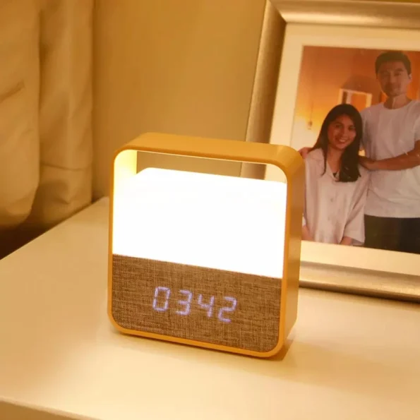 MIDEA PORTABLE NIGHT LIGHT WITH DIGITAL ALARM CLOCK