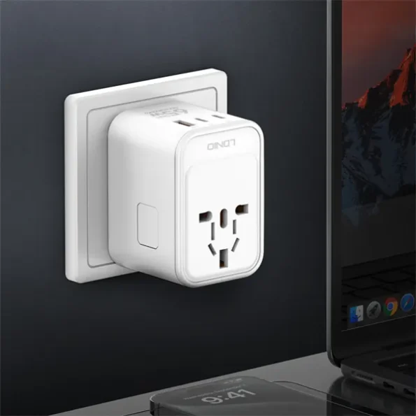 Ldnio Z6 65W 3 USB Ports GaN Universal Travel Adapter