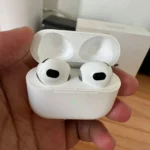 Apple AirPod 3 with box and USB-C Cable – Pre Owned