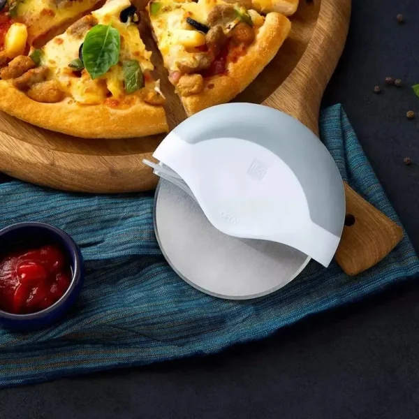 Xiaomi Youpin Huohou Portable Pizza Cutter Wheel Knife