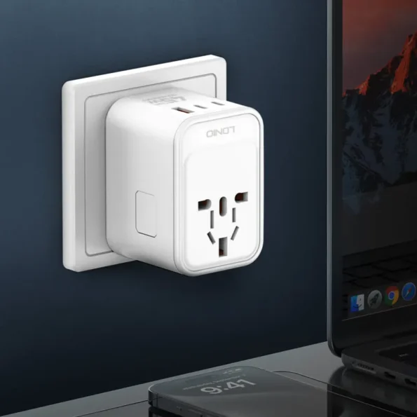 Ldnio Z8 45W 3 USB Ports GaN Universal Travel Adapter